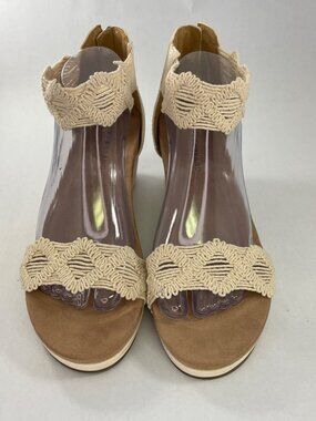 Lucky Brand Womens Size 10M Beige Crochet Wedge Sandals